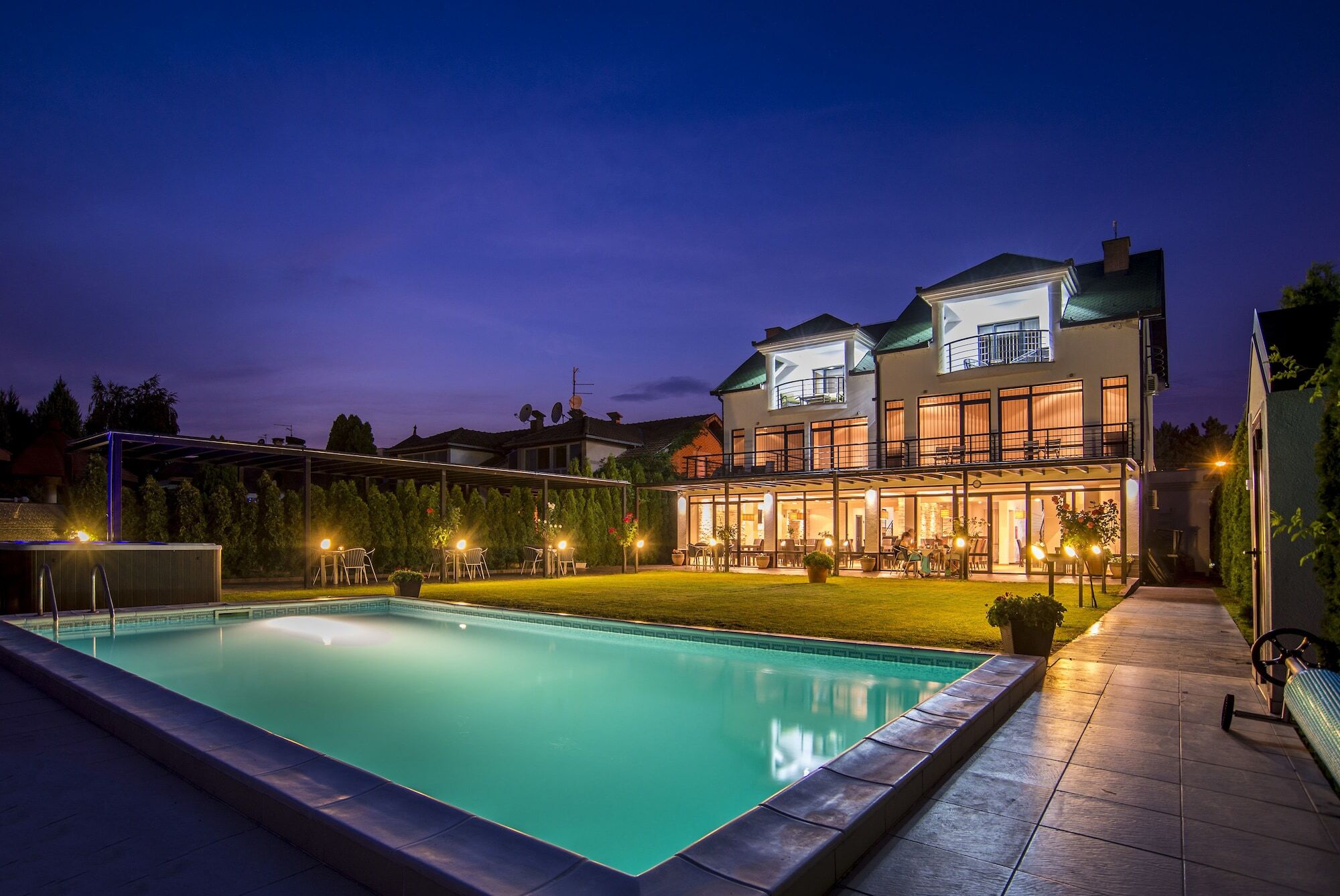 Panorama Aqualux With Free Parking Hotel Novi Sad